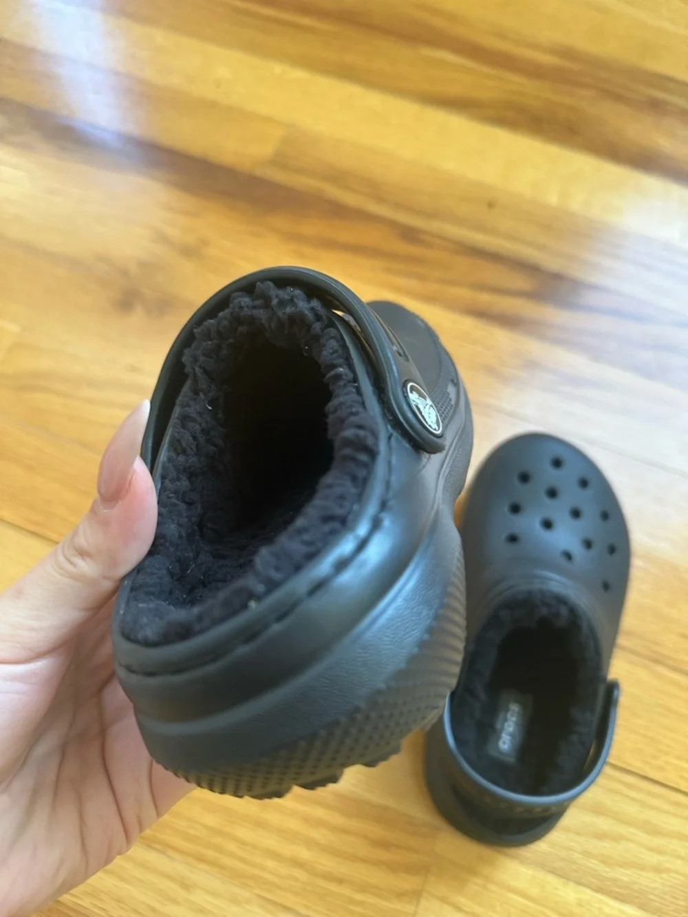 CROCS Kids Black Fuzzy-Lined Clogs